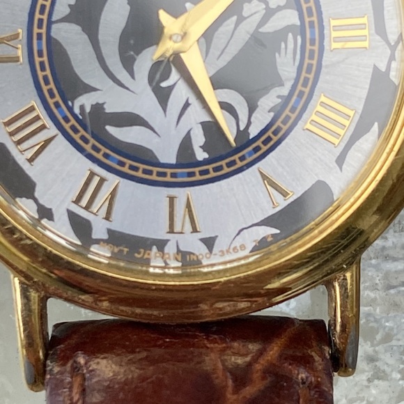 SEIKO QUARTZ Vintage watch. Made in Japan. GORGEOUS floral design face!! - Picture 9 of 14